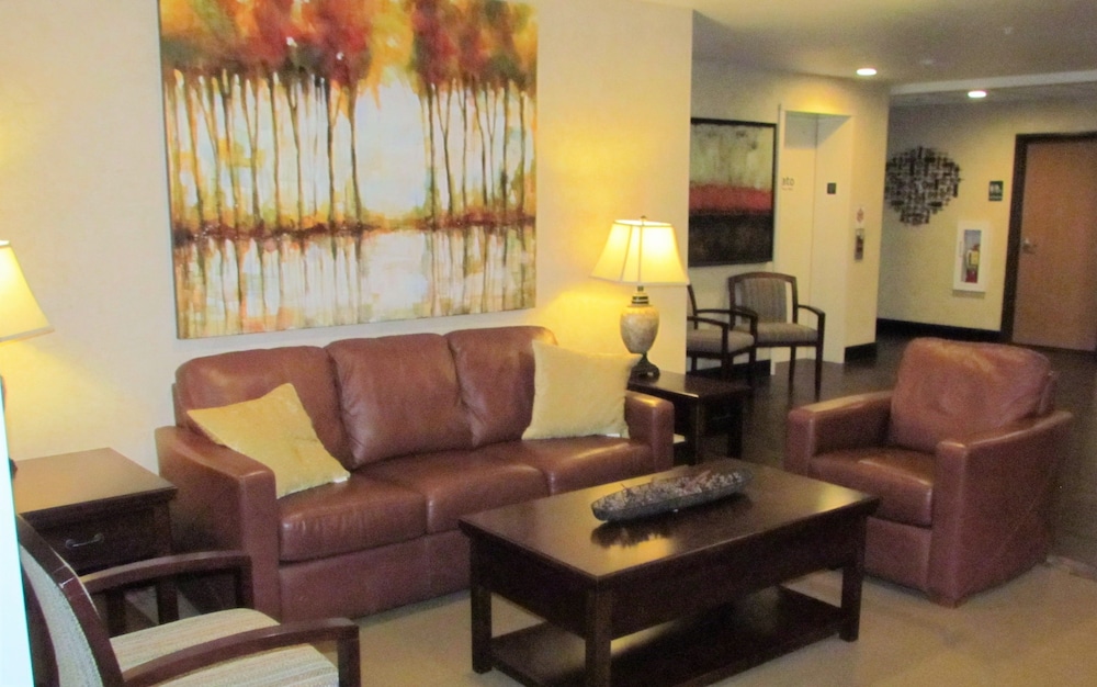 Oak Hill Inn & Suites - photo 6