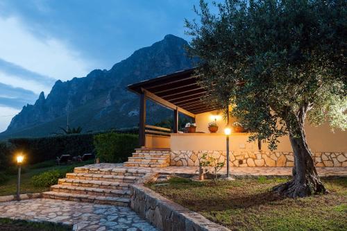 Villa Baia Verde — 4-Star Luxury Hotel in Custonaci, Italy