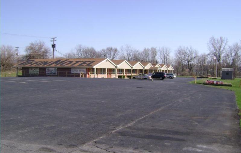 Tiffin Motel - photo 6