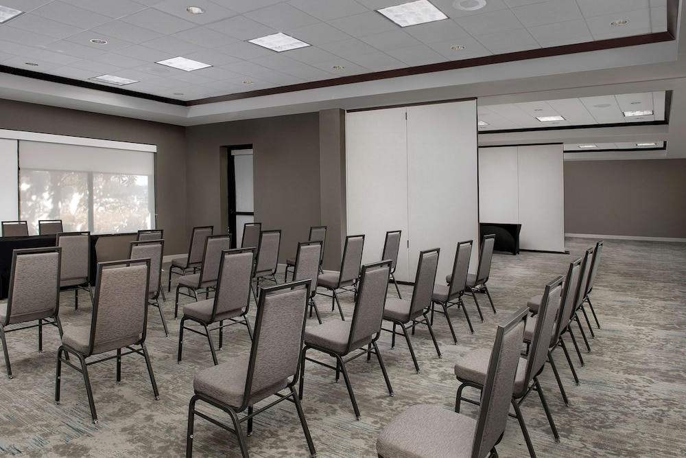 Hilton Garden Inn Dallas Duncanville - photo 36