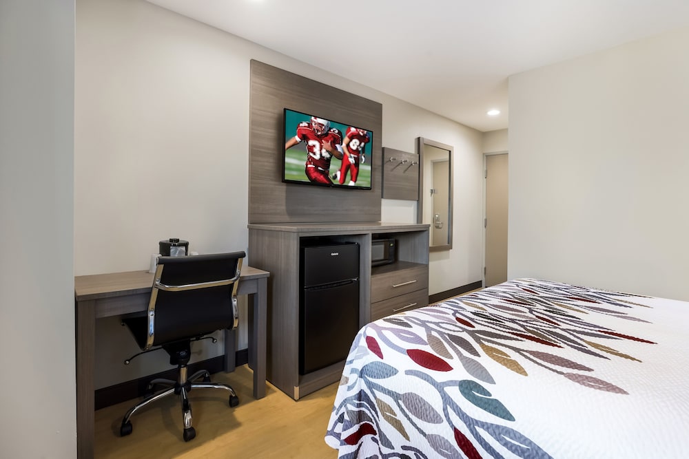 Red Roof Inn Sulphur - photo 12