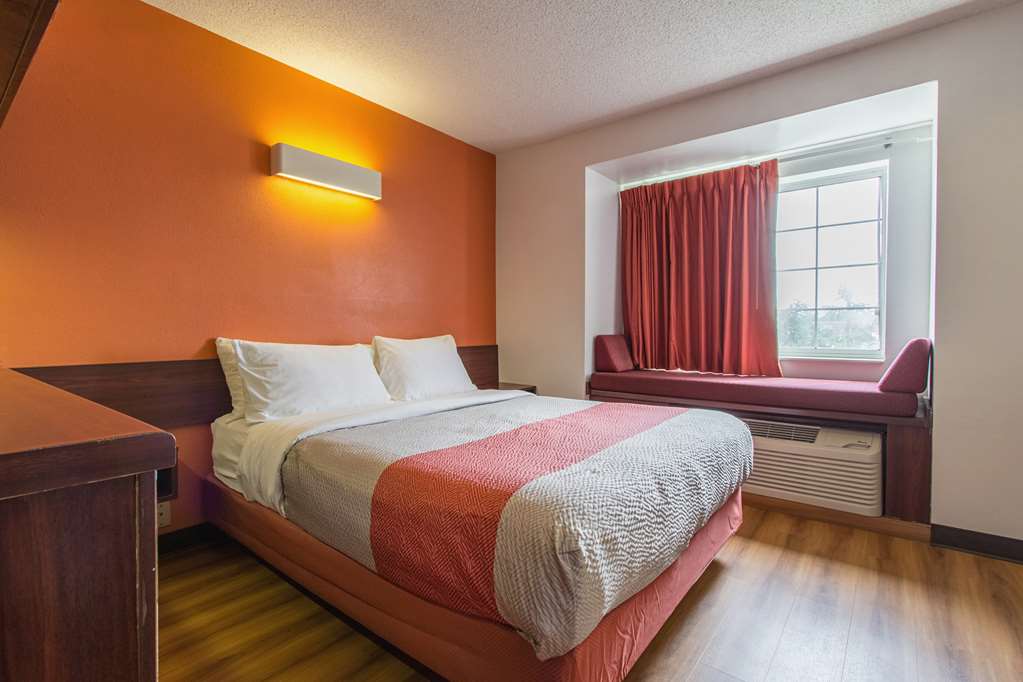 Motel 6 Streetsboro OH - photo 14