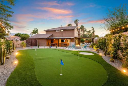Golfers Delight Pool Club House — 4-Star Luxury Hotel in Indio, United States