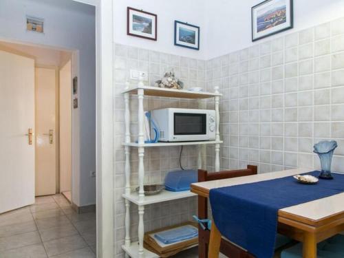Plavi Zal Apartment One Bedroom Apartment with Two Terraces