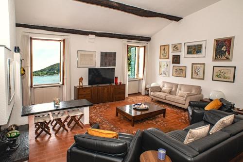 Penthouse with a Dream Sea View in Portovenere — 4-Star Luxury Hotel in Portovenere, Italy
