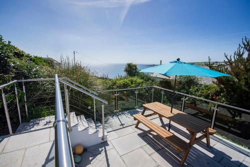 Coastguard Cottage Cornwall Sea & Harbour Views — 4-Star Luxury Hotel in Mevagissey, United Kingdom