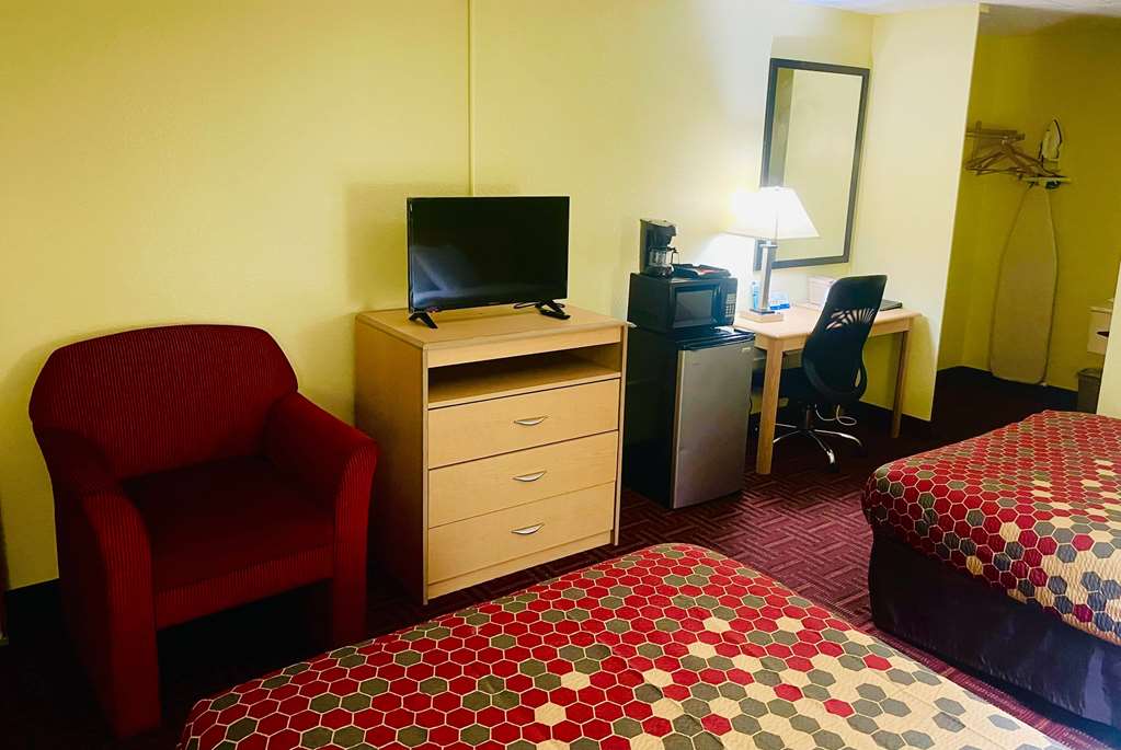 Super 8 by Wyndham Gloucester - photo 7