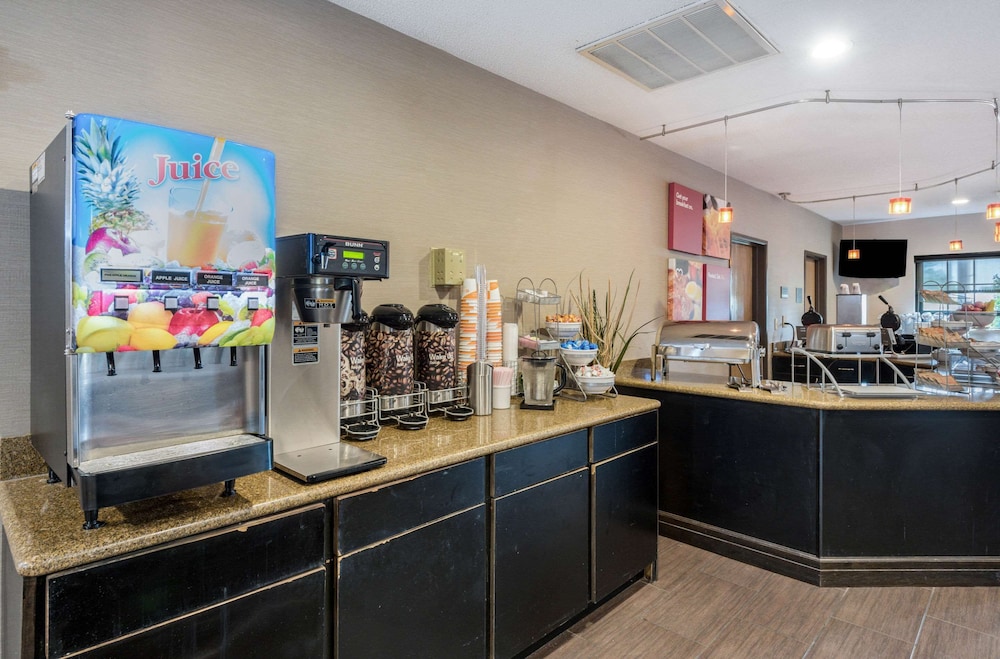 Comfort Suites Monroe - photo 65