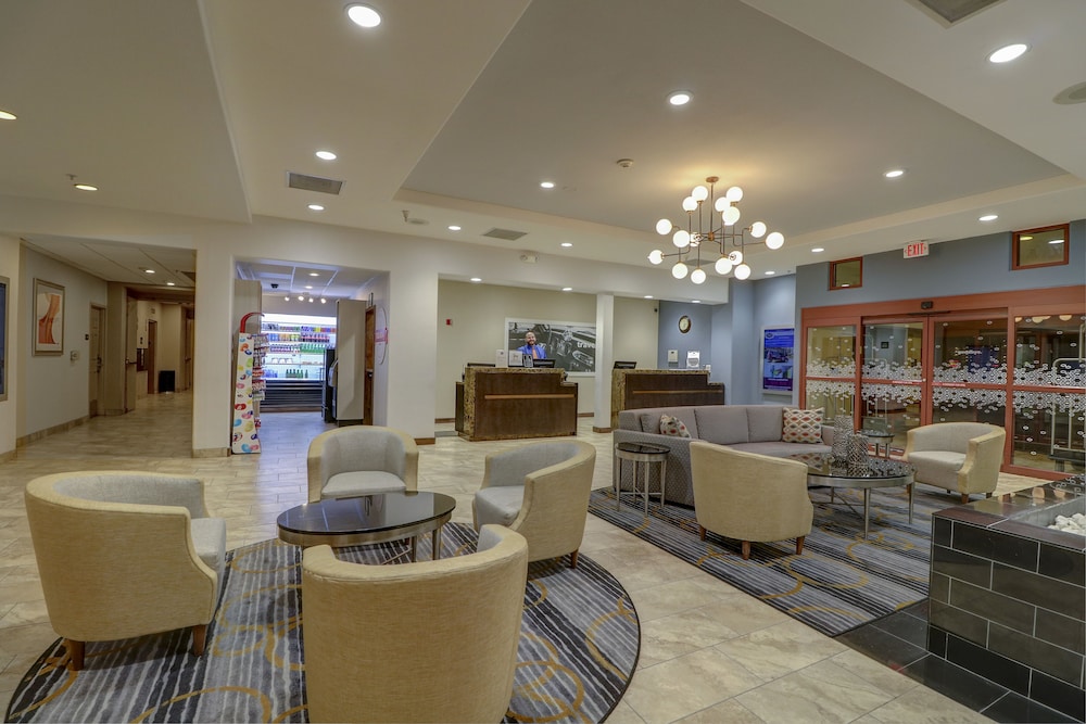 Hampton Inn Tropicana - photo 9