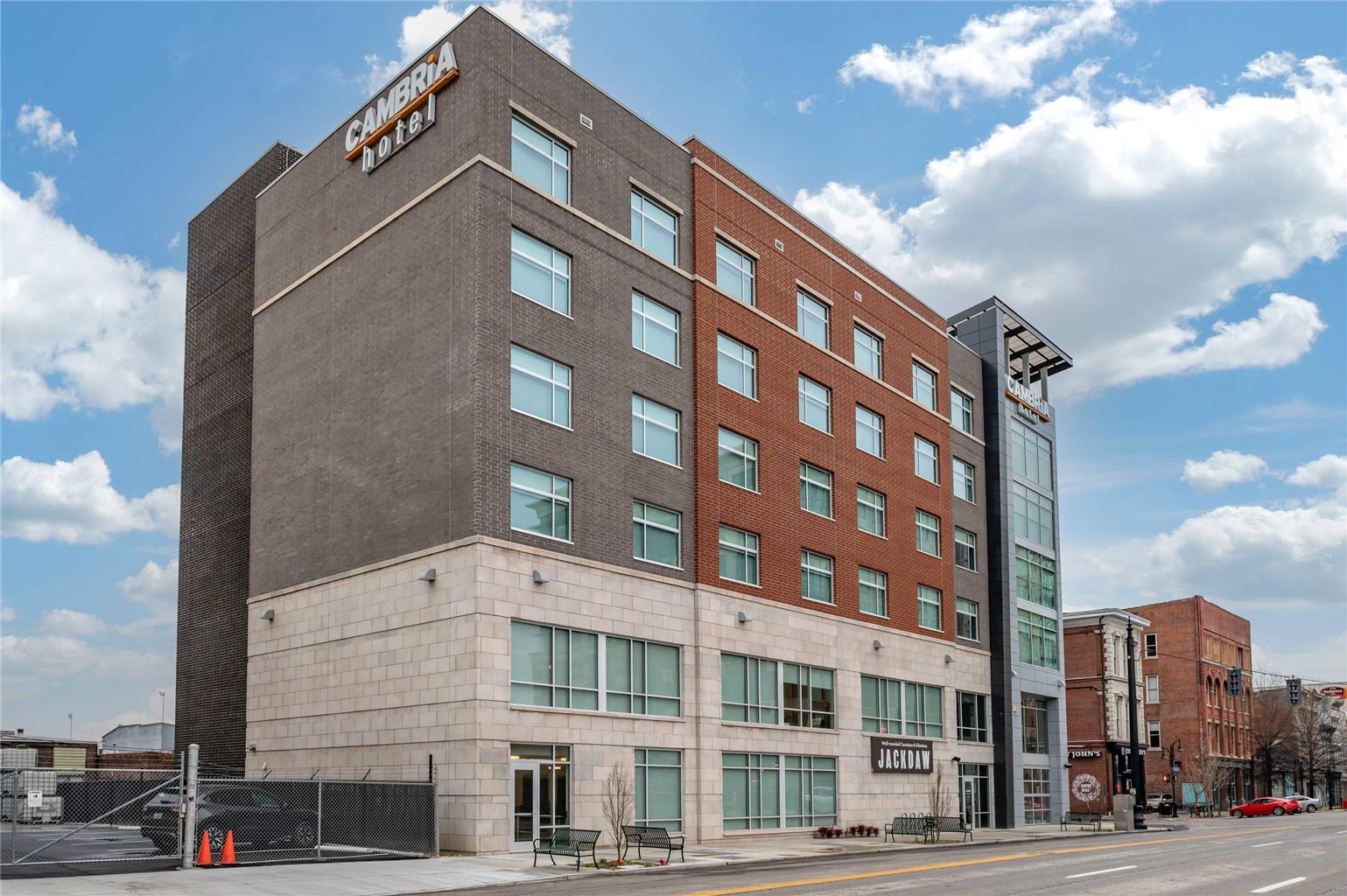 Cambria Hotel Louisville Downtown Whiskey Row - photo 3