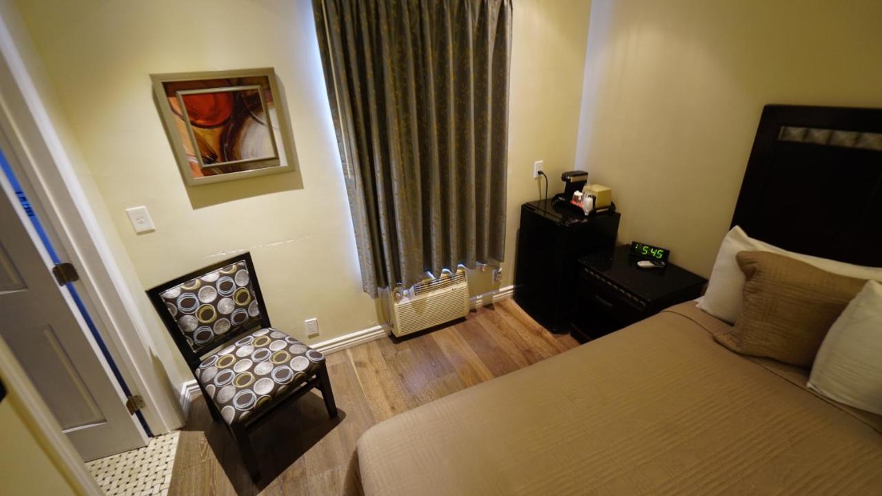 Trylon Hotel Hollywood - photo 20