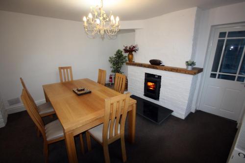 Lymm Cottage — 4-Star Luxury Hotel in Lymm, United Kingdom