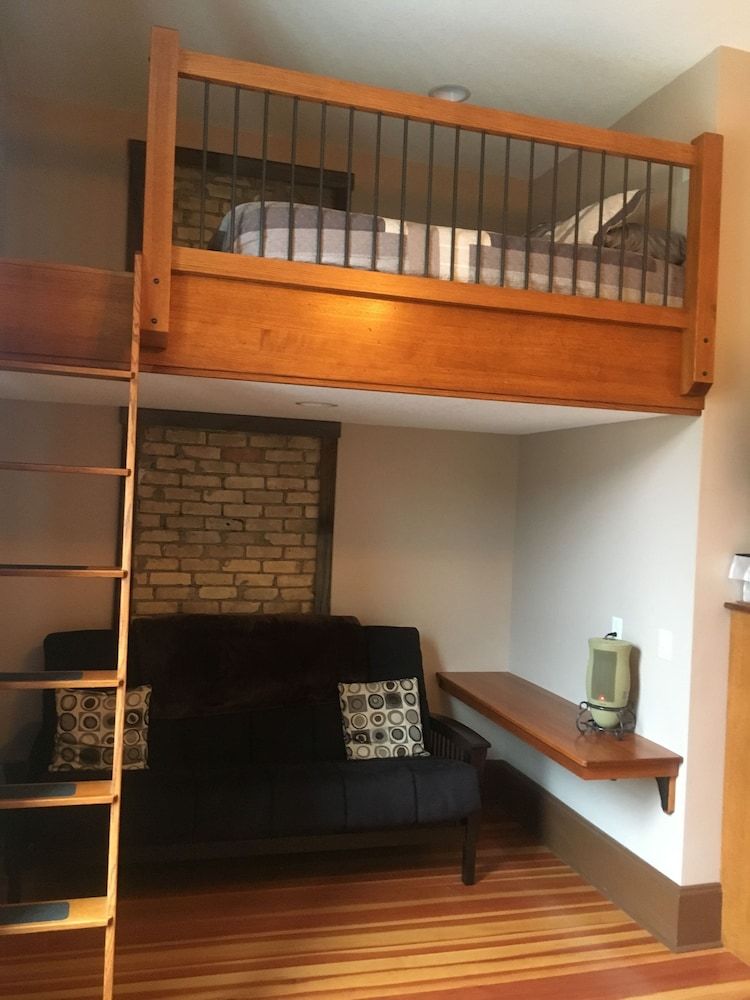 Iron Horse Outfitters and Inn - photo 8
