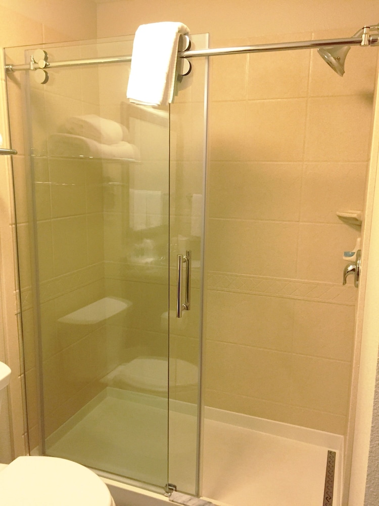 Holiday Inn Express and Suites Sioux Falls SW by IHG - photo 14