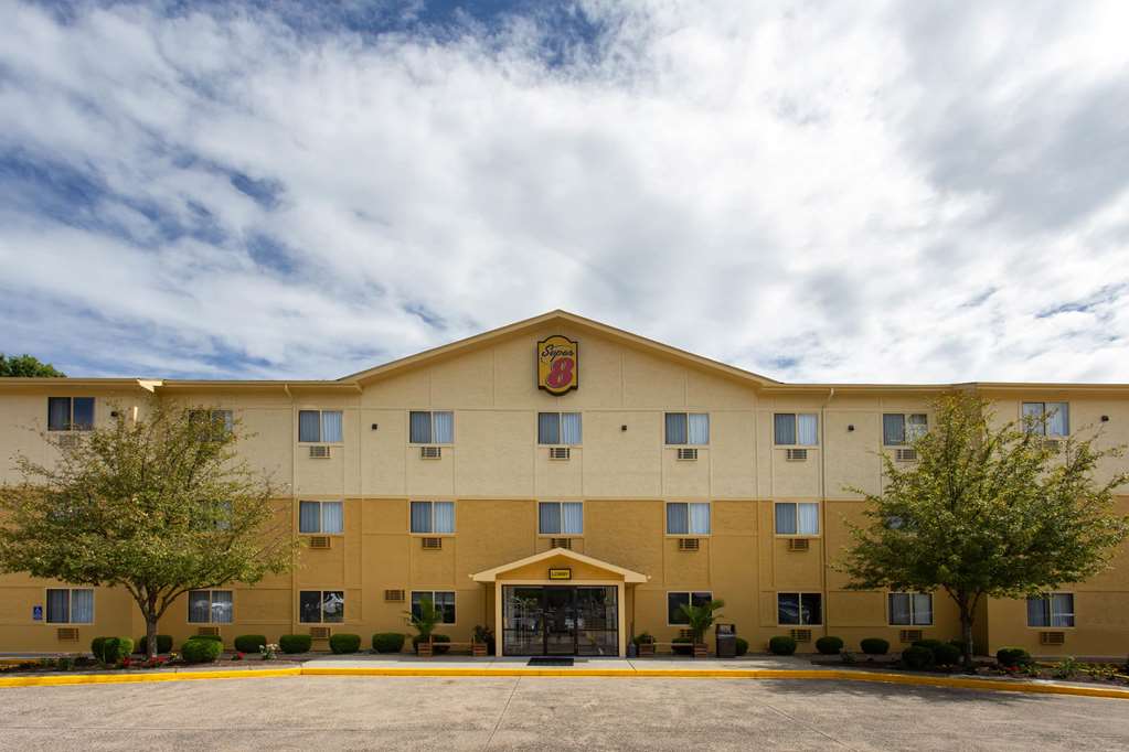 Super 8 by Wyndham Cromwell Middletown - photo 4