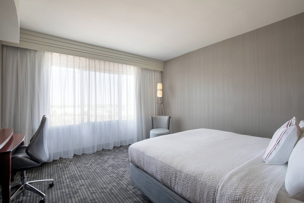 Courtyard by Marriott Dallas Allen at Allen Event Center - photo 10