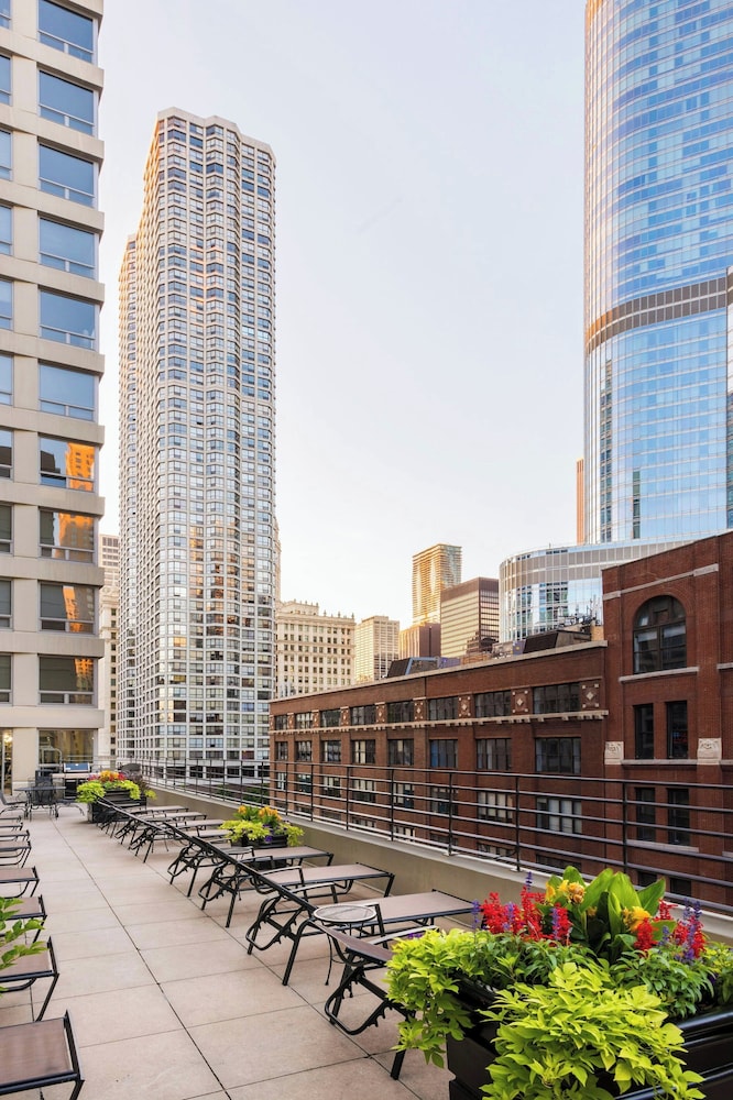 Courtyard by Marriott Chicago Downtown River North - photo 38