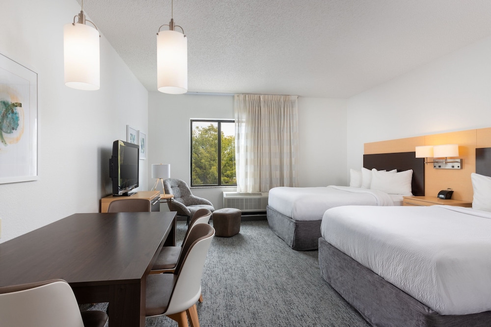 TownePlace Suites York - photo 22