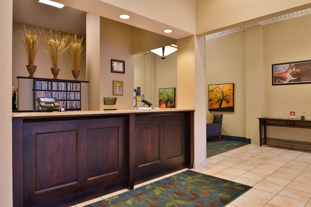 Candlewood Suites Terre Haute by IHG - photo 55