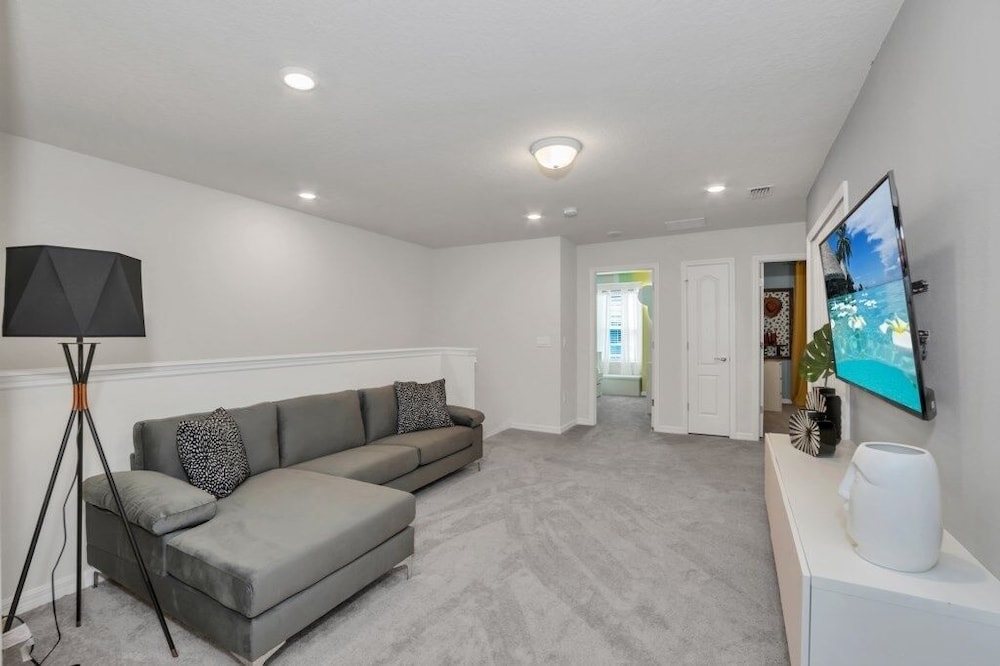Brand New Home In Top Rated Resort Solterra 5 Bedroom Townhouse by Redawning - photo 6