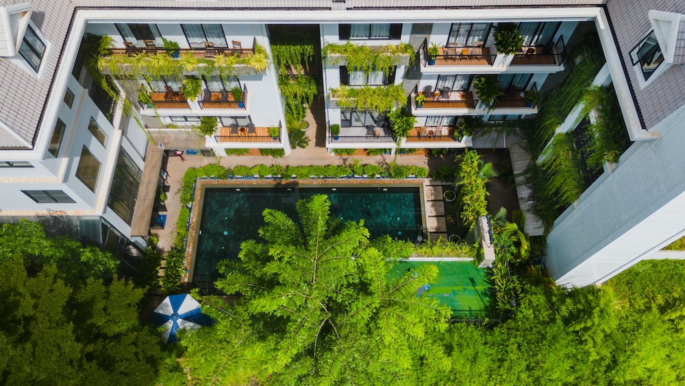Bayon Modern Residence — 4-Star Luxury Hotel in Siem Reap, Cambodia