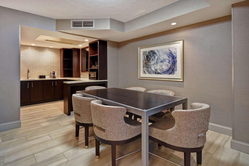 Embassy Suites by Hilton Raleigh Durham Research Triangle - photo 46