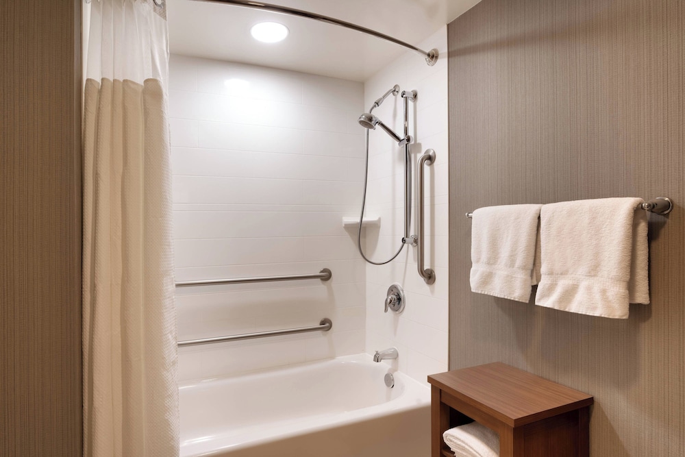 Courtyard by Marriott Charlotte Airport LoSo - photo 20