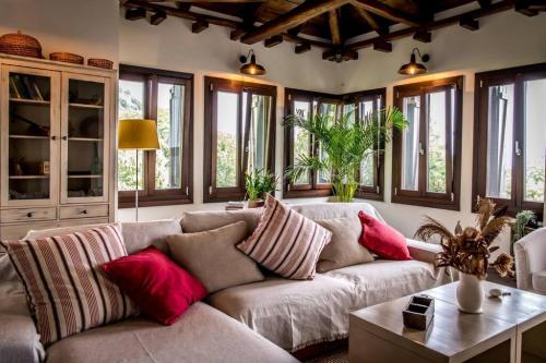Villa Melissa Tsagarada — 4-Star Luxury Hotel in Zagora, Greece