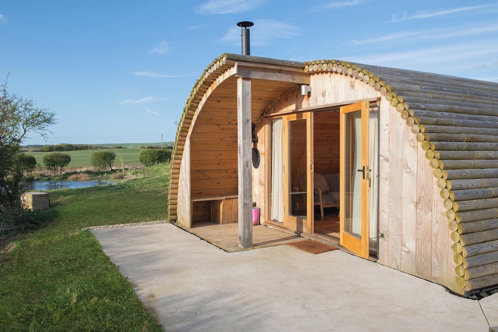 Glamping Pod 5 Shelter in Scarborough, United Kingdom