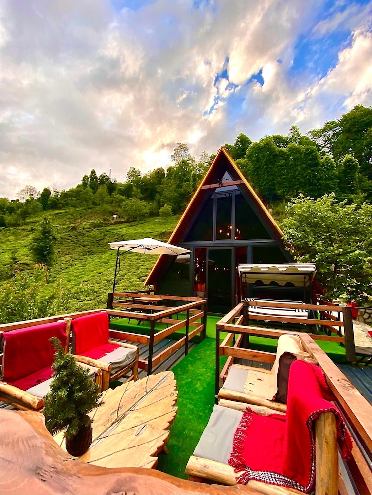 Inoravadi Bungalov in Camlihemsin, Turkey