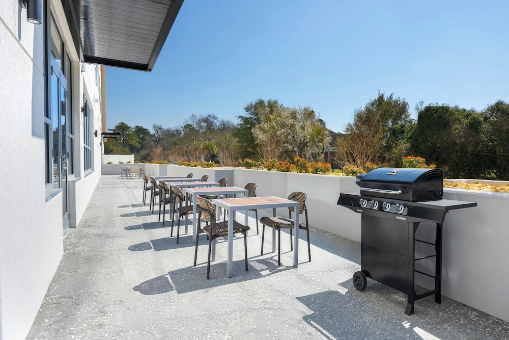 Element Savannah Midtown - photo 33