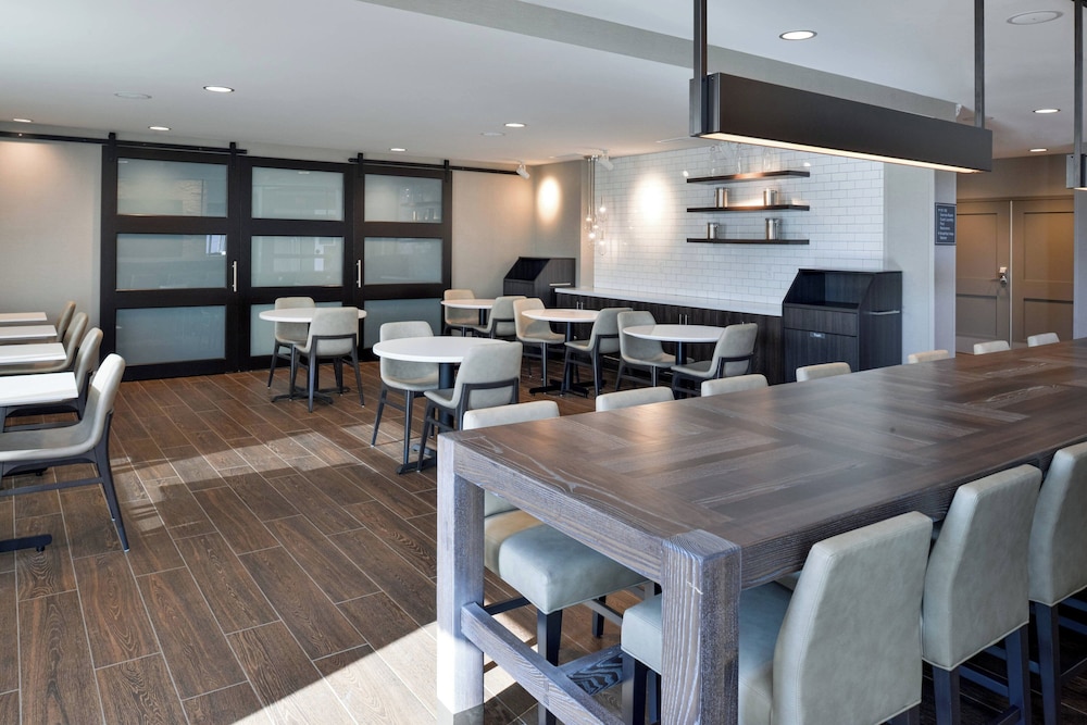 Residence Inn by Marriott Bakersfield West - photo 27