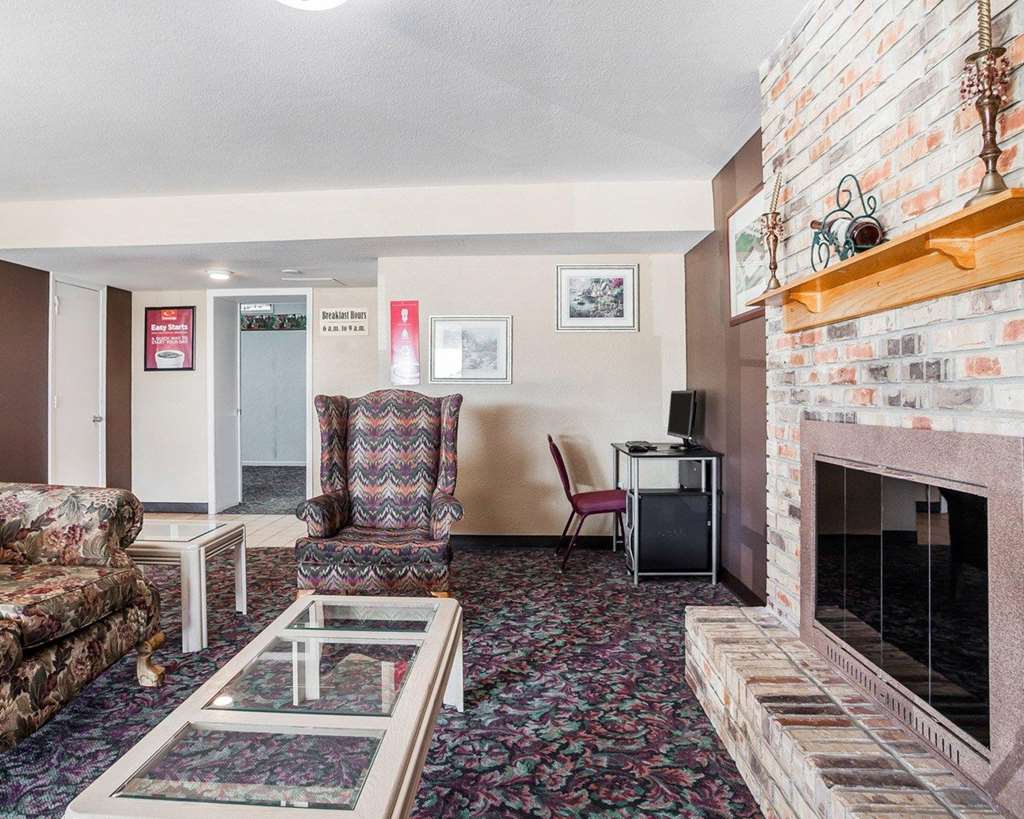 Econo Lodge Jefferson City - photo 8