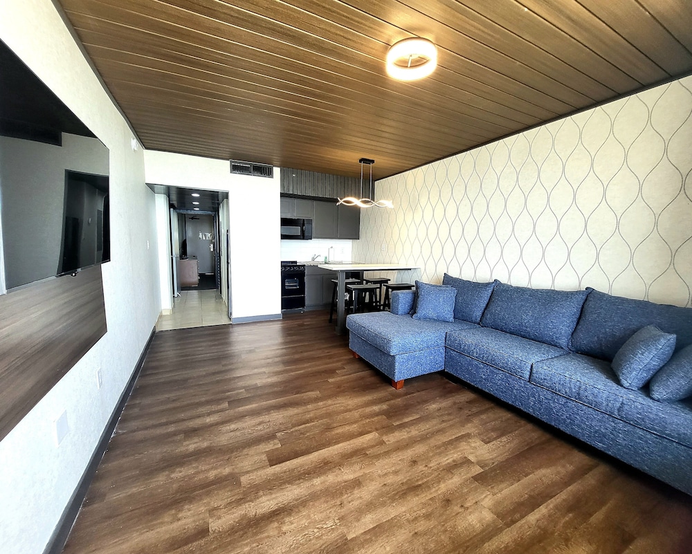 The Barclay Towers Resort Hotel - photo 13