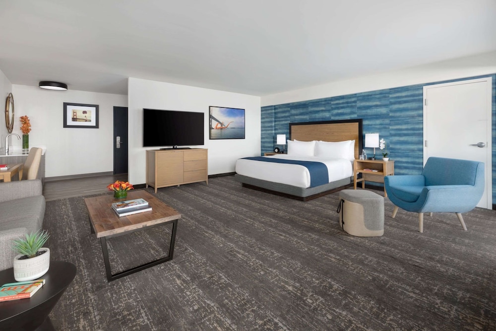Hotel Caza Fisherman's Wharf - photo 23