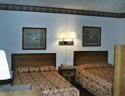 Regency Inn Kansas City - photo 15