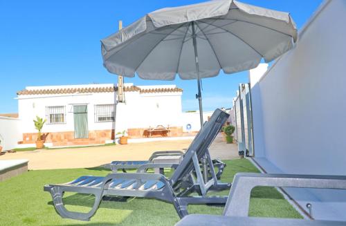 Casa Colorado con piscina — 4-Star Luxury Hotel in Conil De La Frontera, Spain