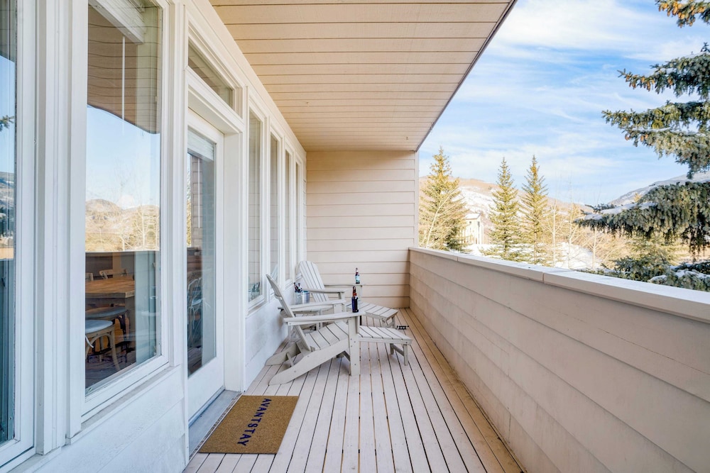 Sunvail by AvantStay 10min Walk to Ski Lifts in Vail, United States