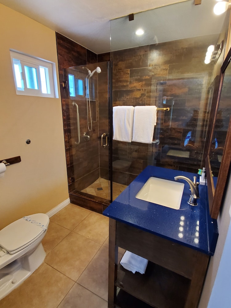 Colony Inn - photo 34