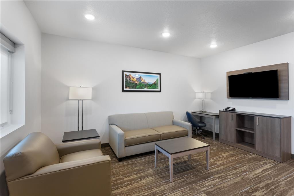 Best Western Plus Landmark Hotel - photo 7