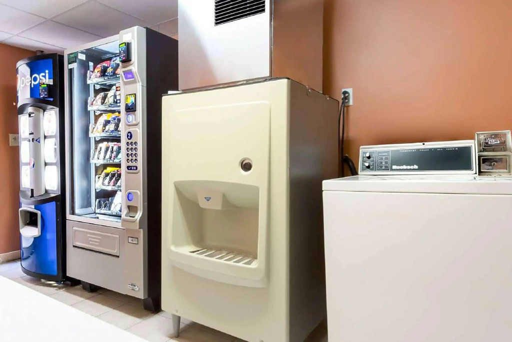 Super 8 by Wyndham Greensburg Latrobe - photo 14