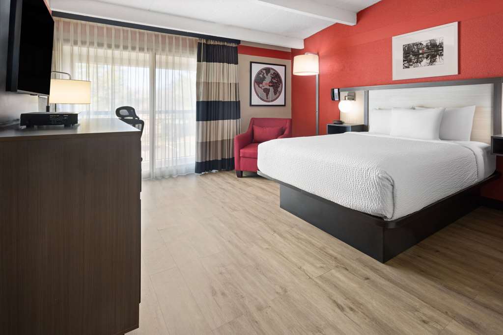 Ramada by Wyndham Parsippany - photo 17