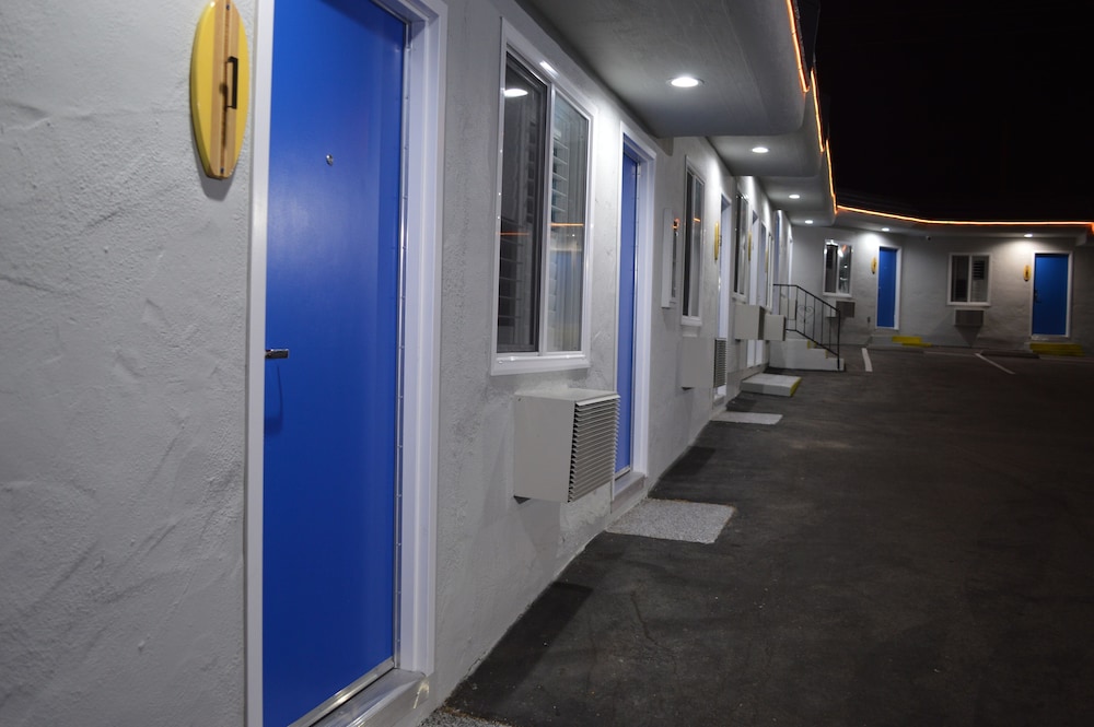 Calafia Inn - photo 39