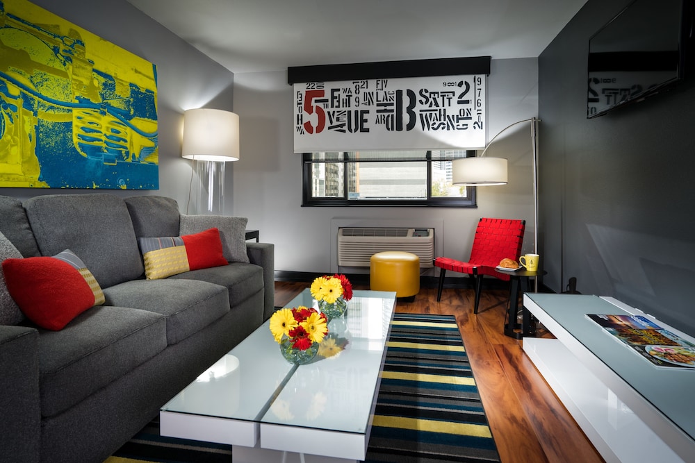 Staypineapple Hotel FIVE Downtown Seattle - photo 8