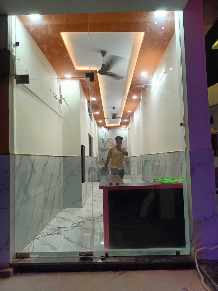 New Residency Palace - last minute hotel in Ajodhya
