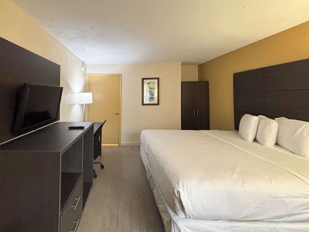 Sunset Inn Northlake - photo 15
