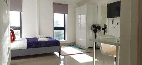 MPL Ensuites with kitchenettes Suites Leeds City Netflix & WIFI First Direct & 02 Arena LGI Hospital & Uni 5 Mins in Leeds, United Kingdom