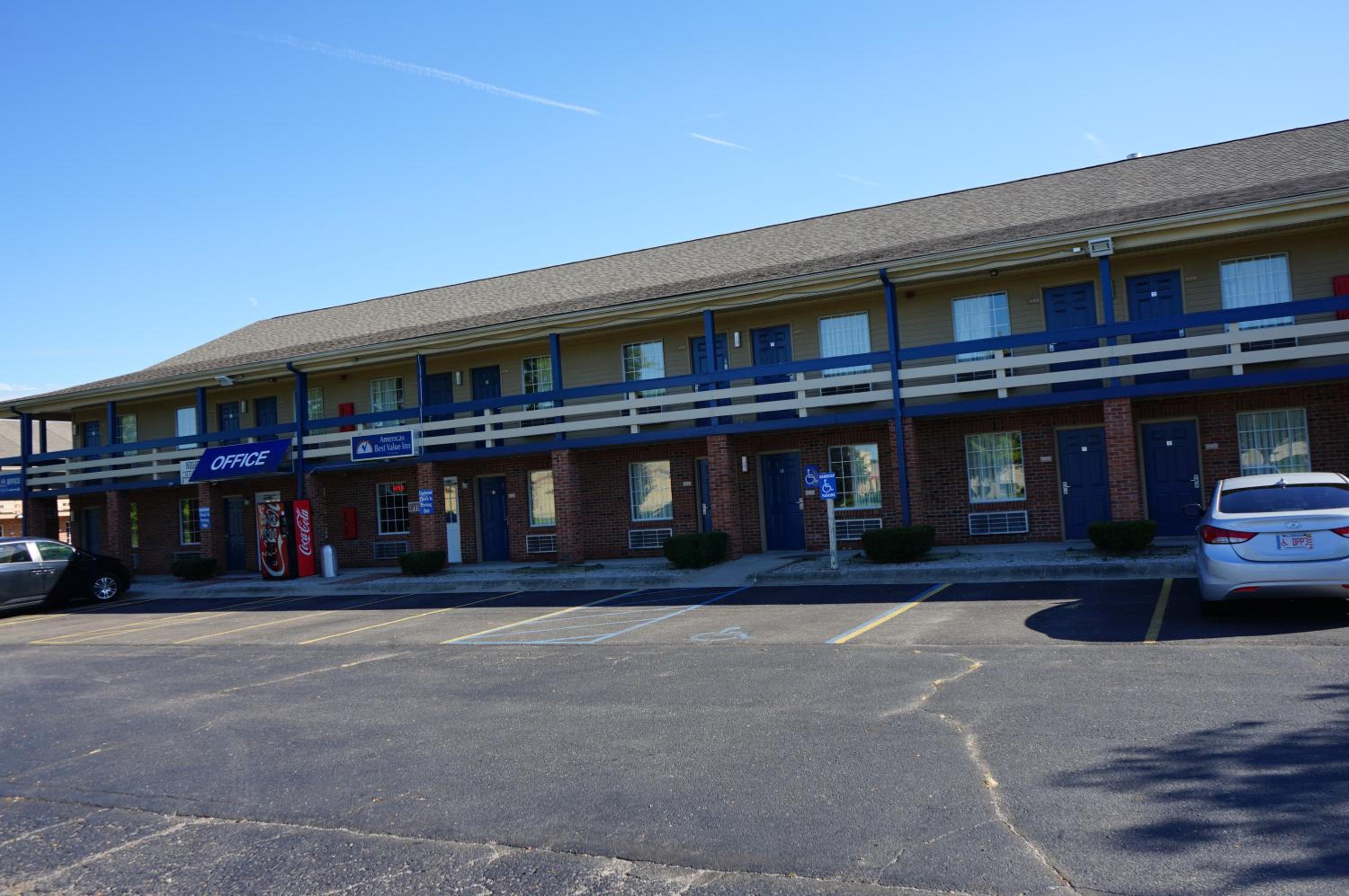 Americas Best Value Inn Maumee Toledo - photo 18