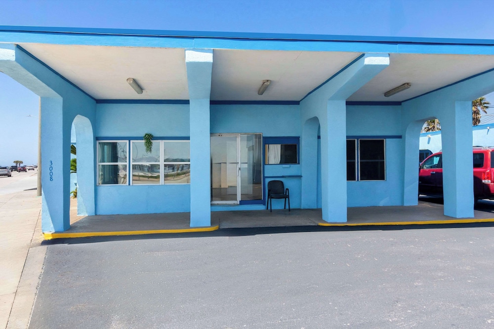 Econo Lodge Galveston Seawall TX - photo 36