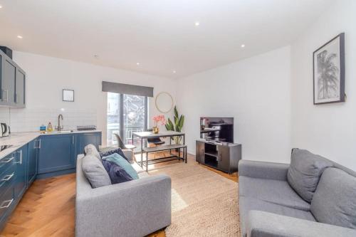 Super Central 2 Bedroom Flat I Next to Brighton Station — 4-Star Luxury Hotel in Brighton, United Kingdom